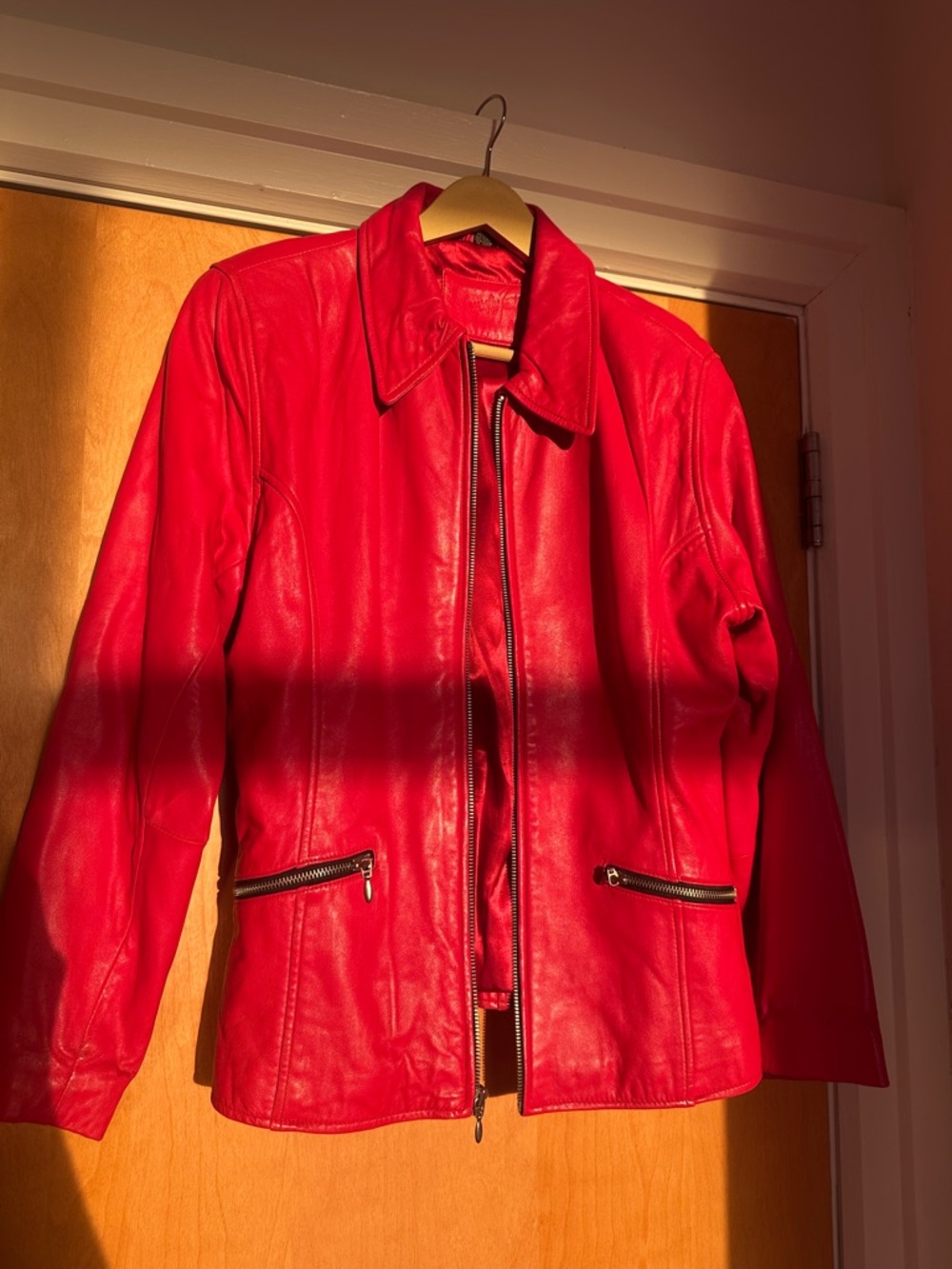 Vintage Red Leather Zip-Front Women's Jacket